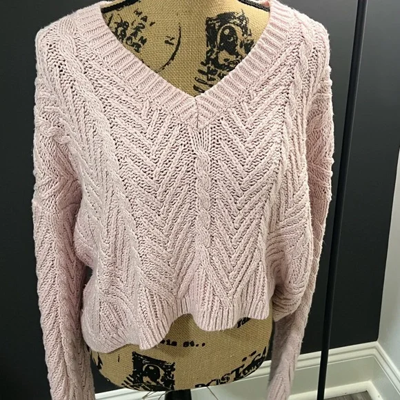La Hearts Soft Blush V-Neck Sweater - Picture 7 of 10
